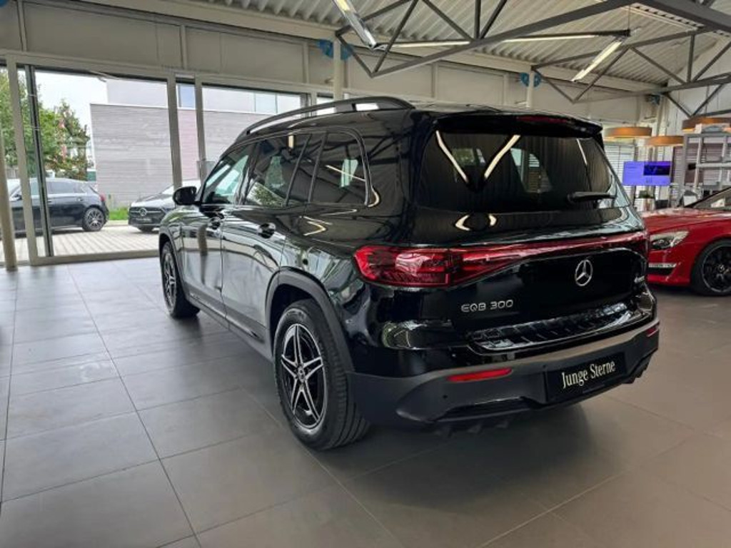 Mercedes-Benz EQB