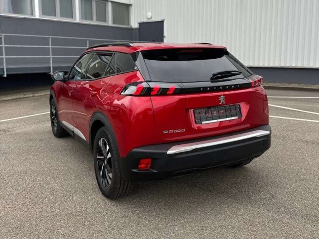 Peugeot e-2008