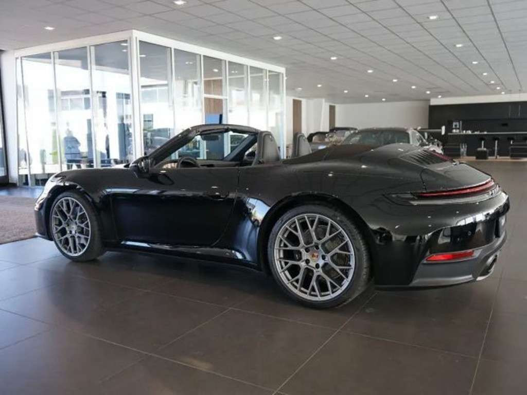 Porsche 992