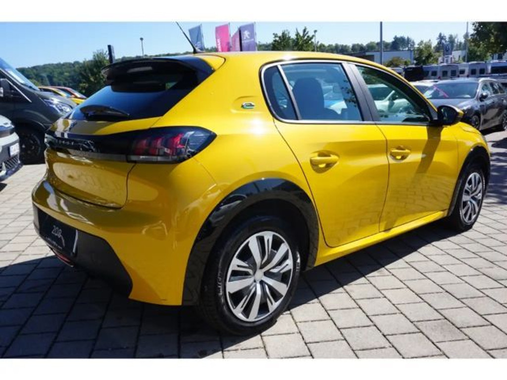 Peugeot e-208