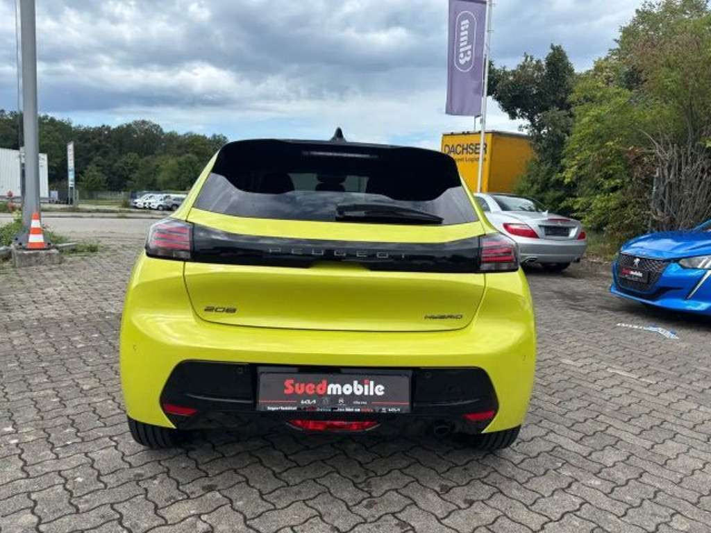 Peugeot e-208