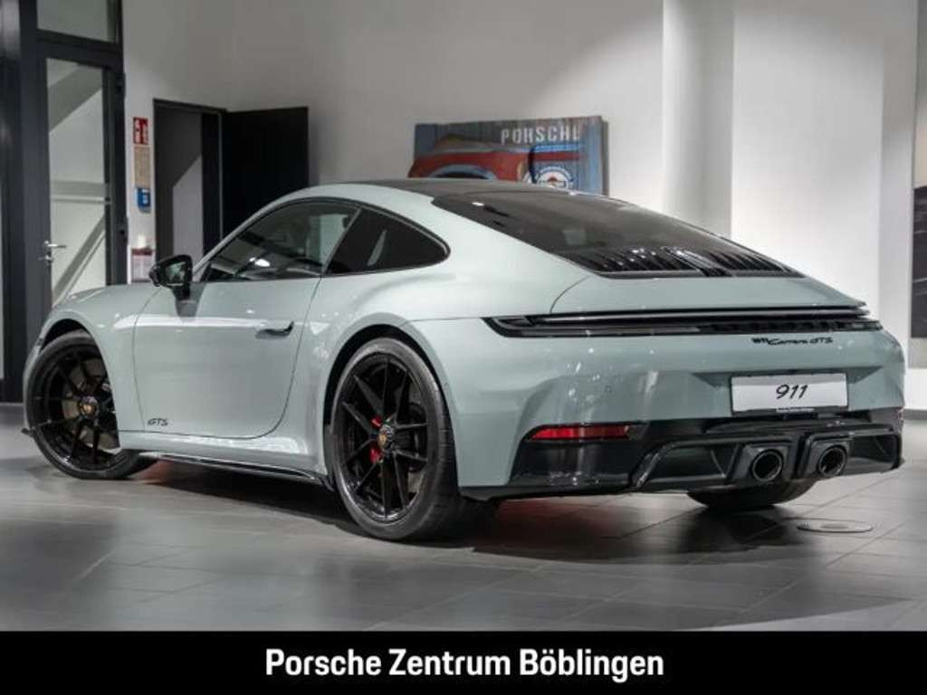 Porsche 992