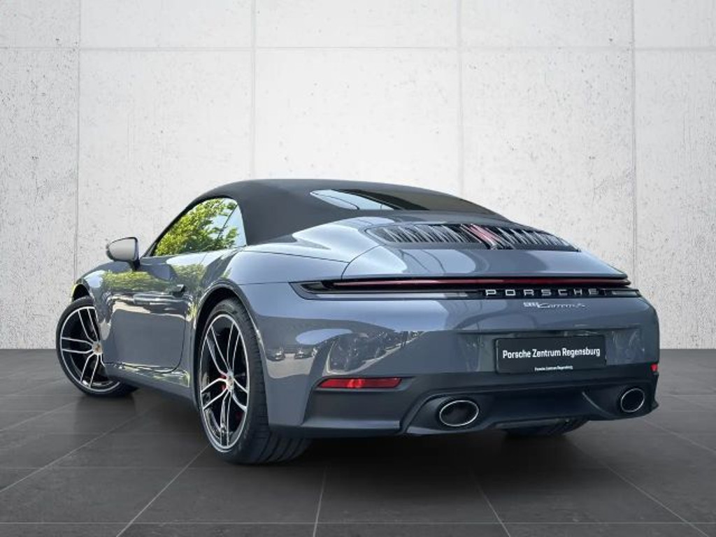 Porsche 992