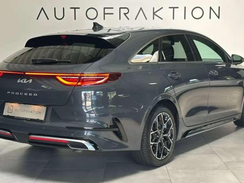 Kia ProCeed