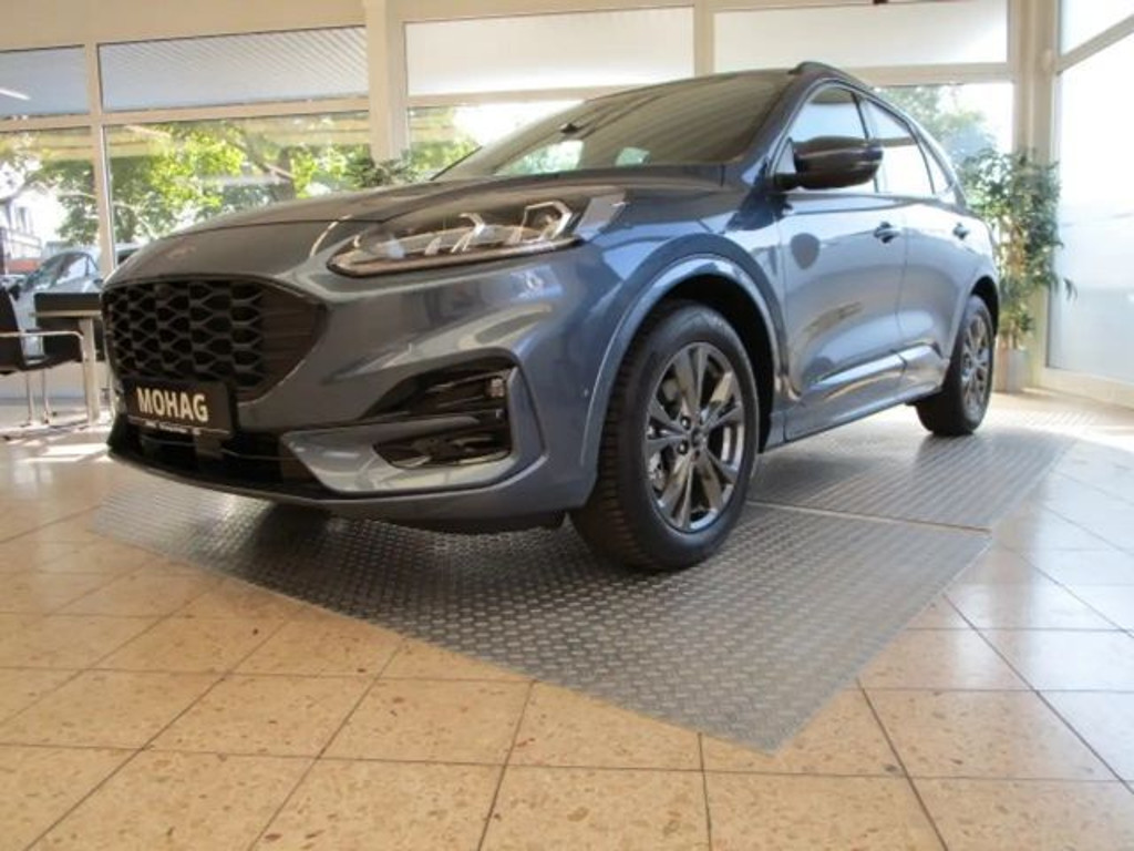 Ford Kuga 2023 Benzine