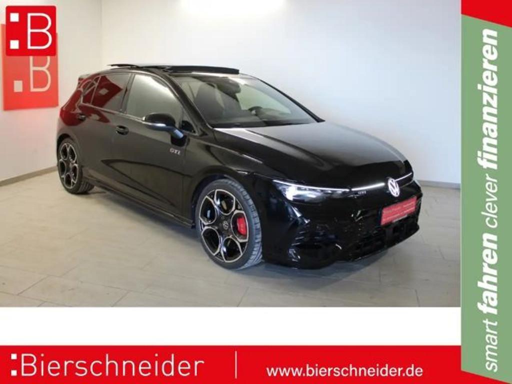 Volkswagen Golf 2025 Benzine