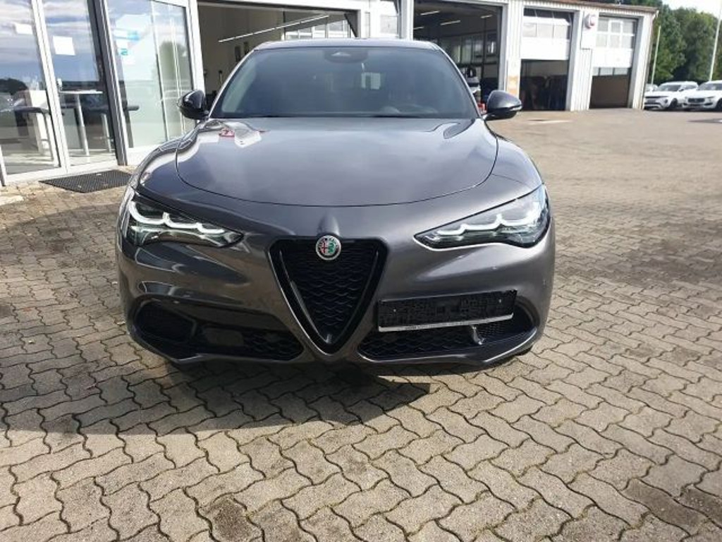 Alfa Romeo Stelvio 2024 Benzine