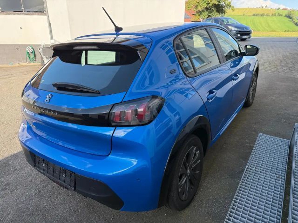 Peugeot e-208