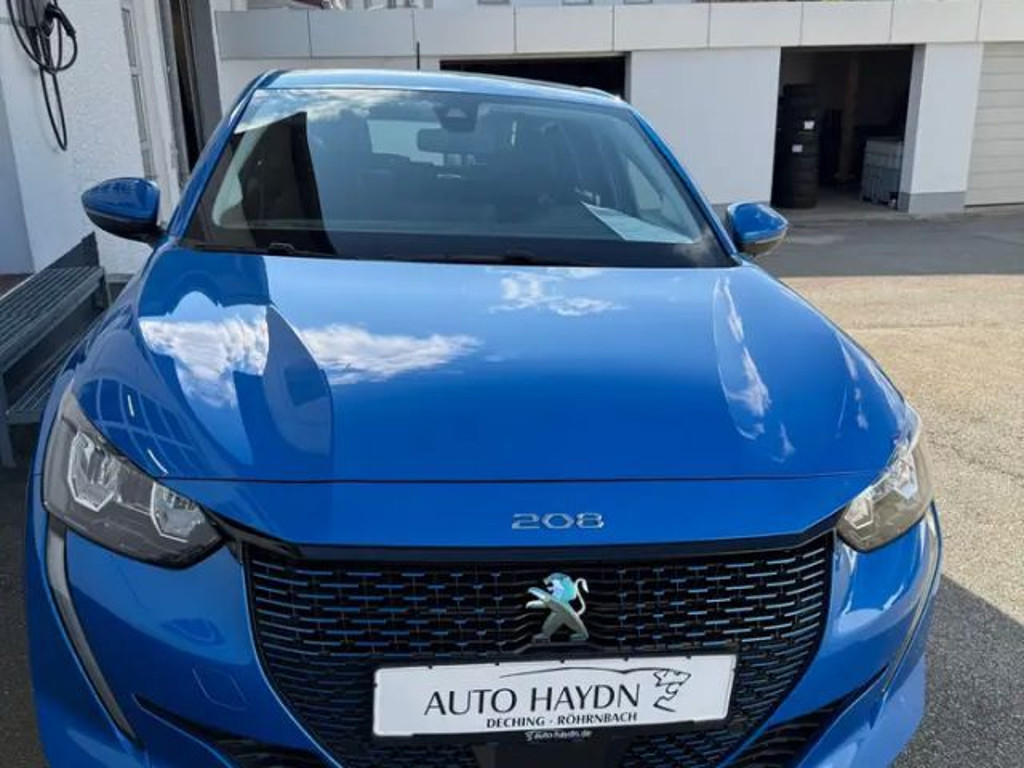 Peugeot e-208