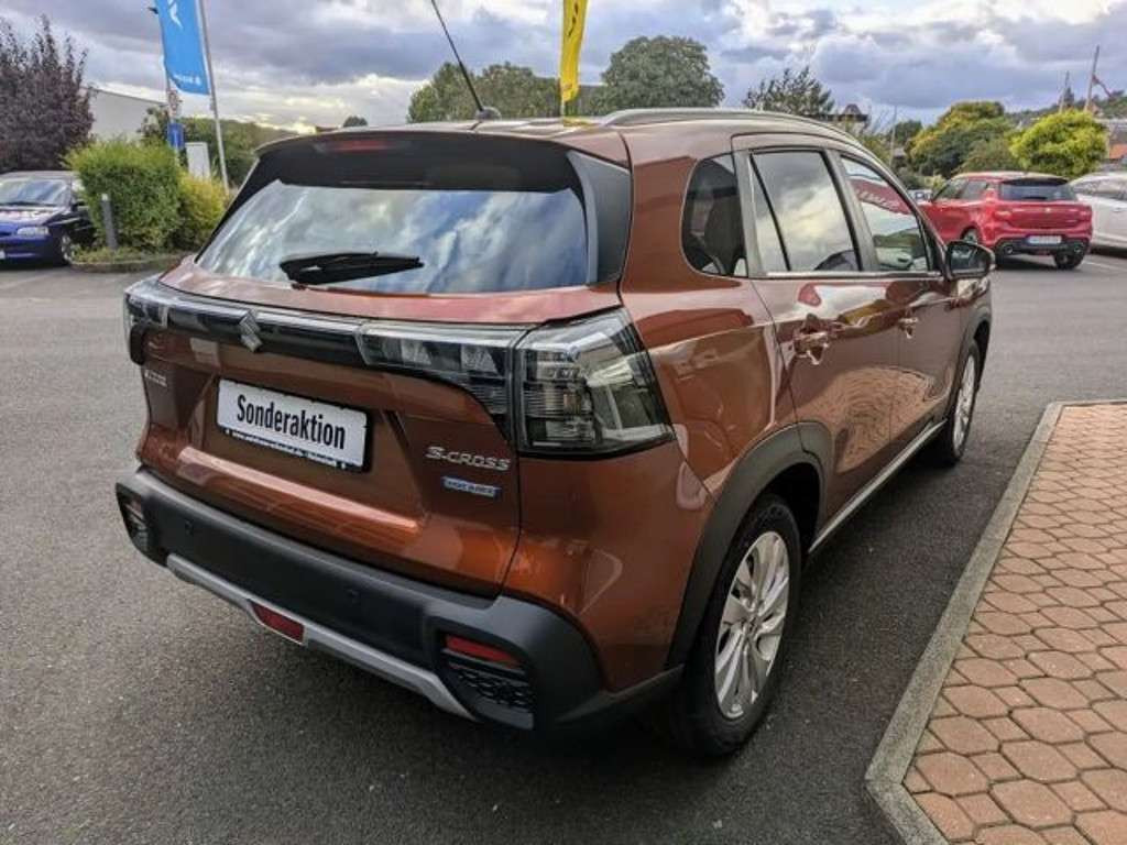 Suzuki S-Cross