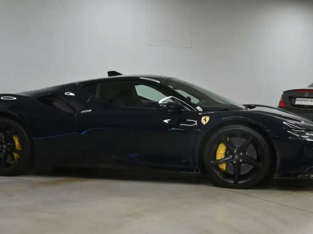 Ferrari SF90