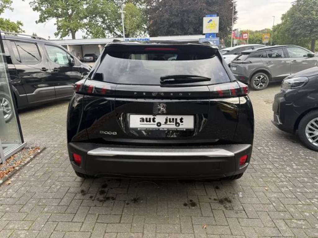 Peugeot e-2008