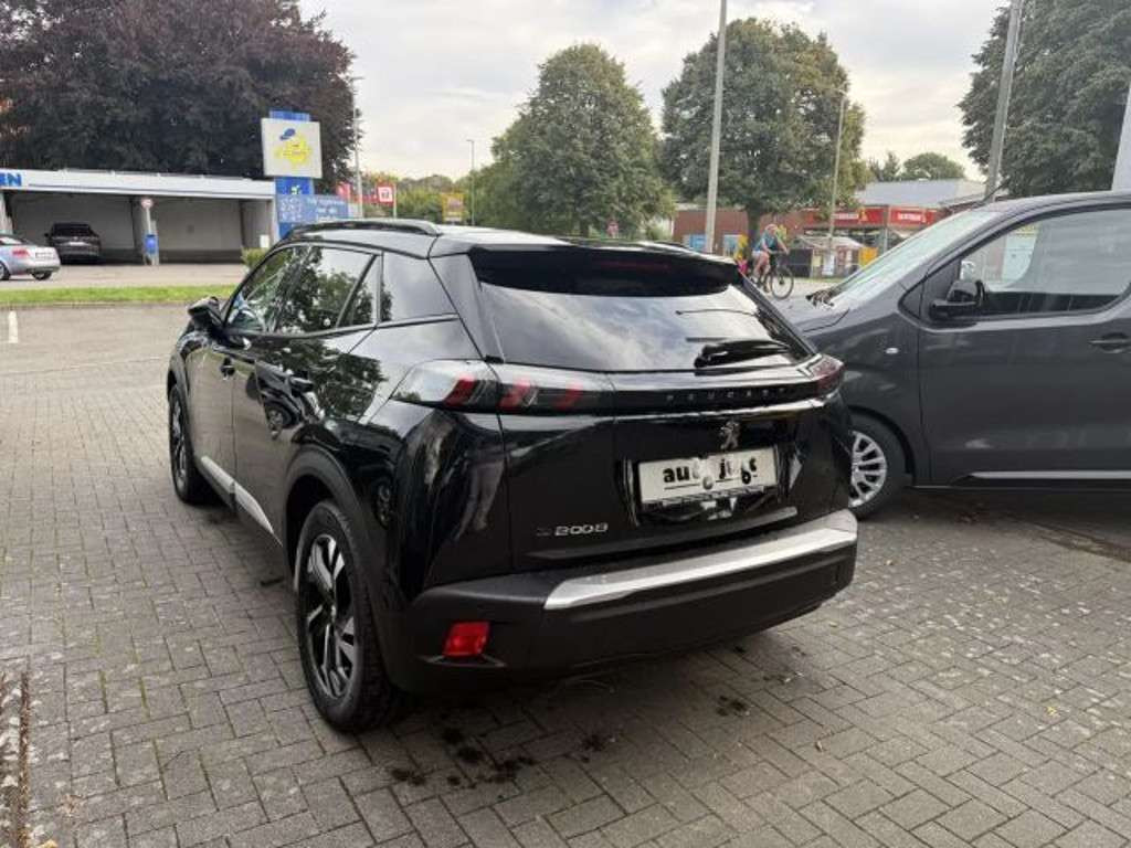Peugeot e-2008