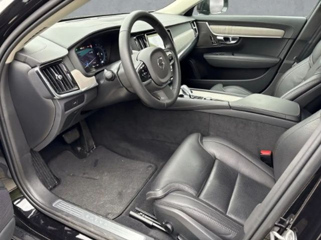 Volvo V90 Cross Country