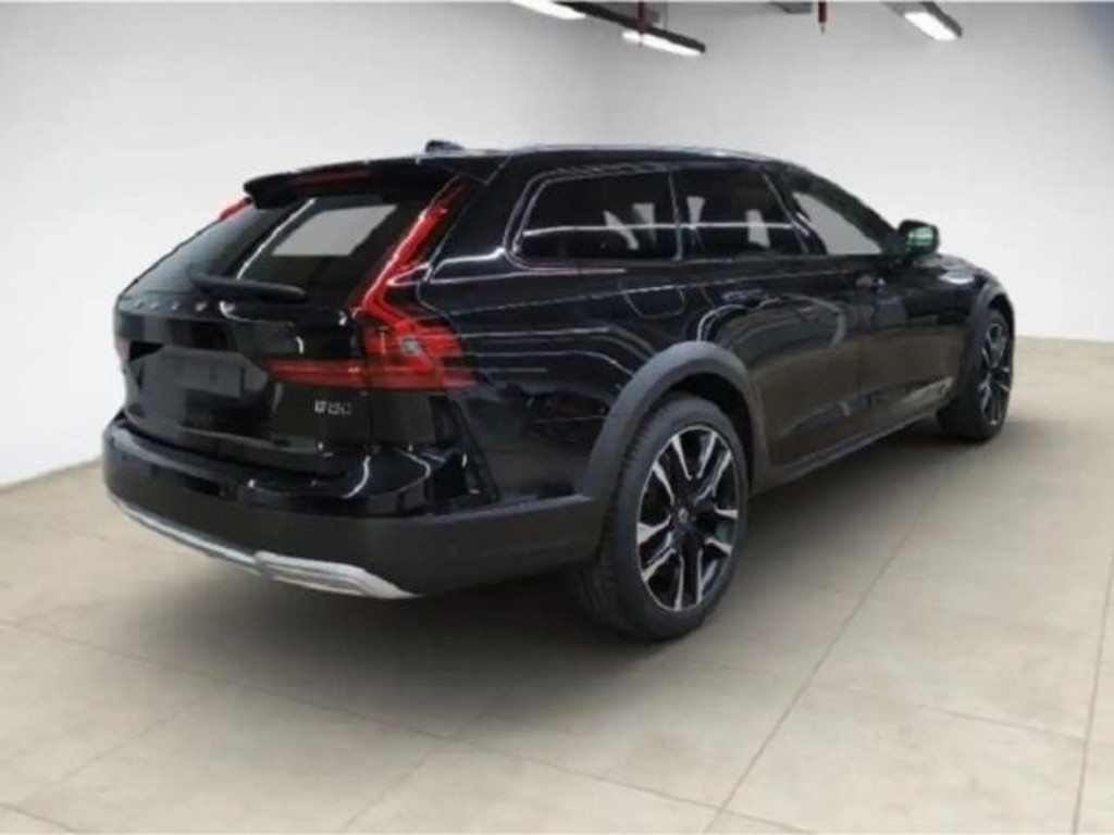 Volvo V90 Cross Country