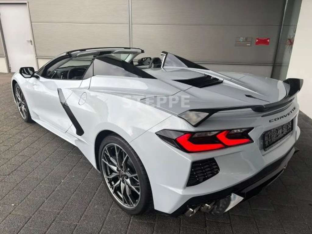 Corvette C8