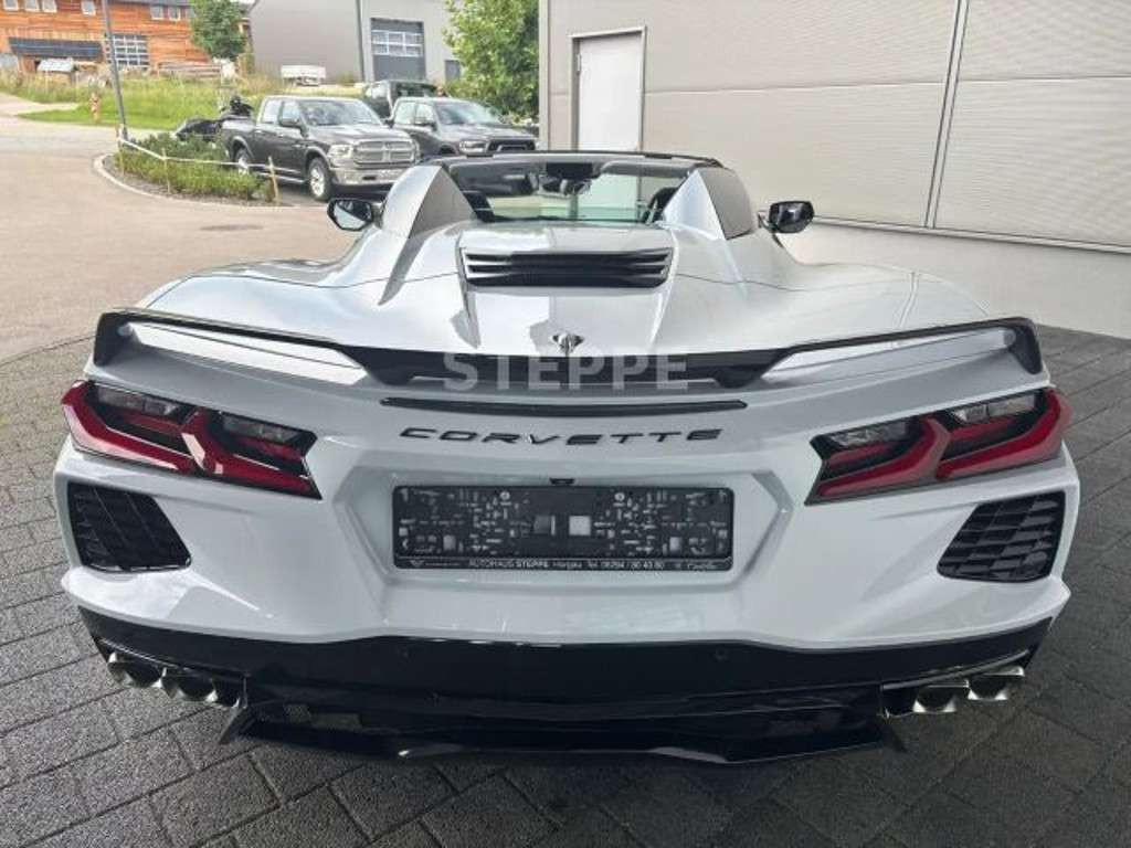 Corvette C8