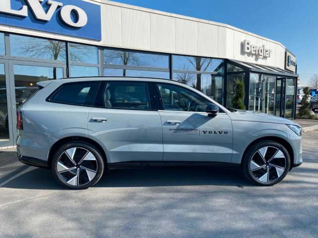 Volvo EX90