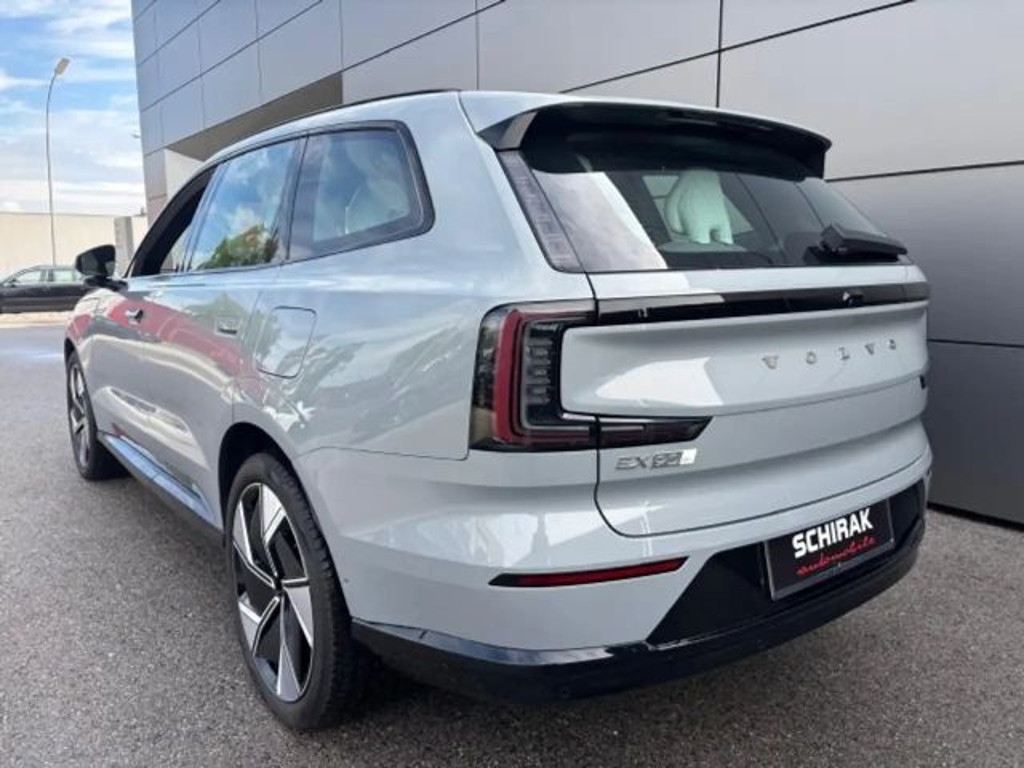 Volvo EX90