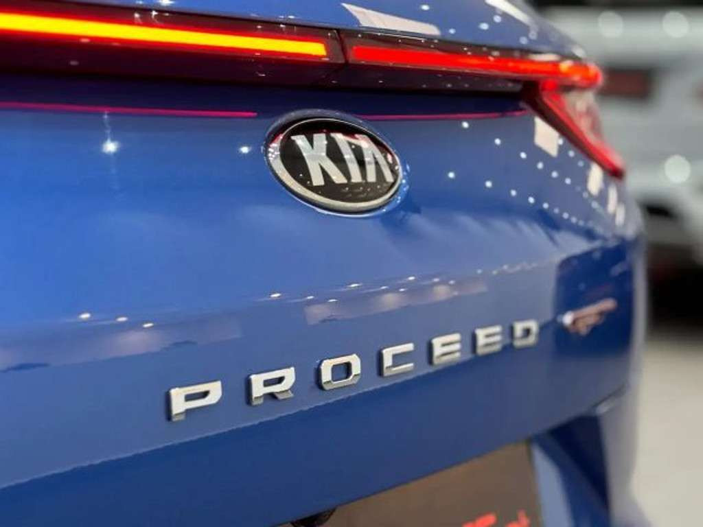 Kia ProCeed