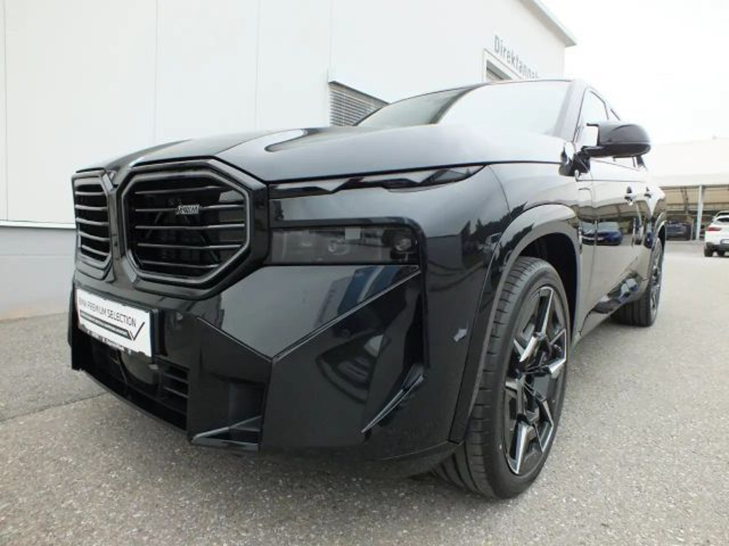 BMW XM