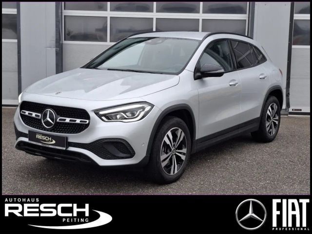 Mercedes-Benz GLA-Klasse 2022 Benzine