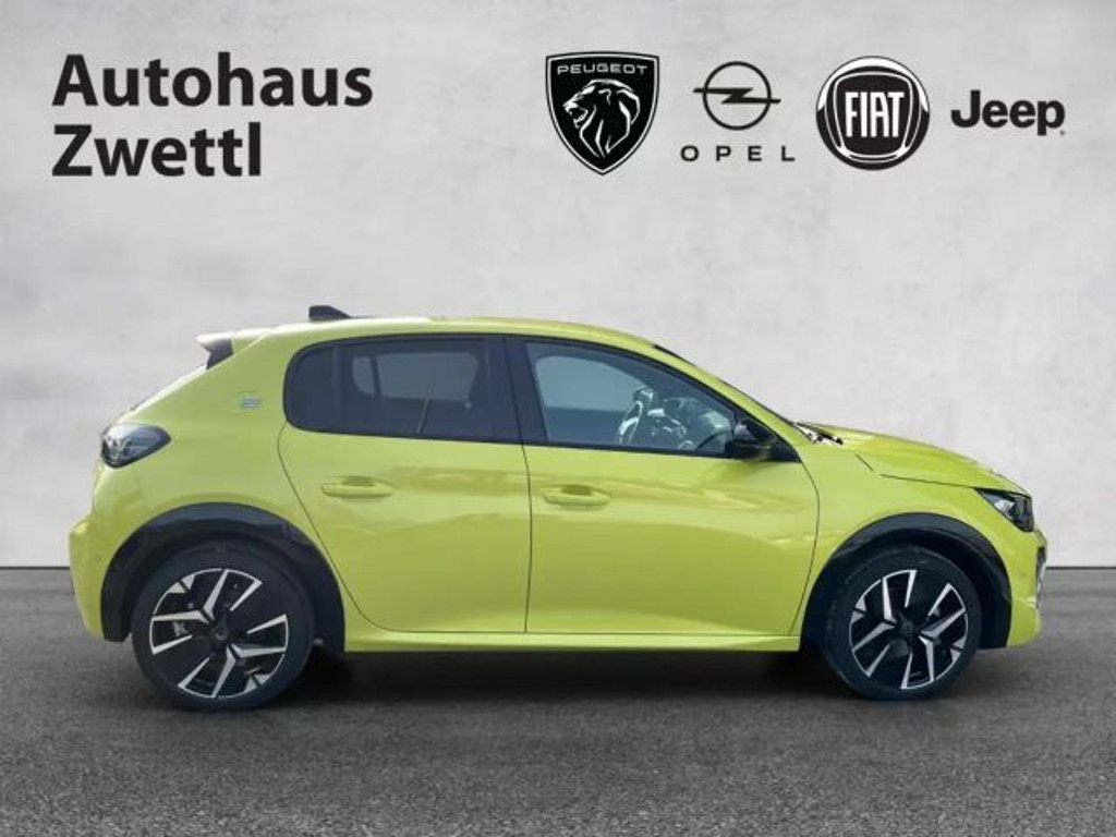 Peugeot e-208