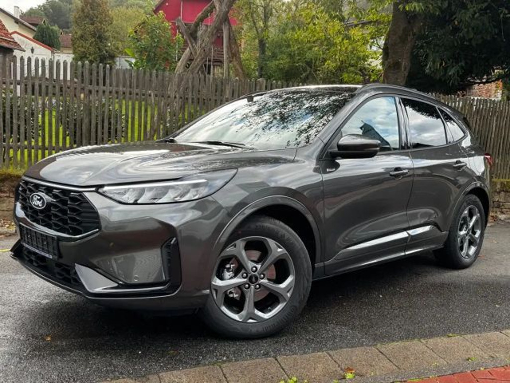 Ford Kuga 2025 Benzine