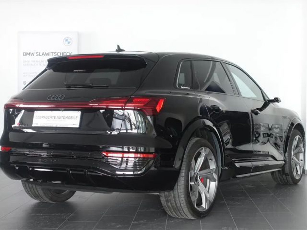 Audi SQ8 e-tron