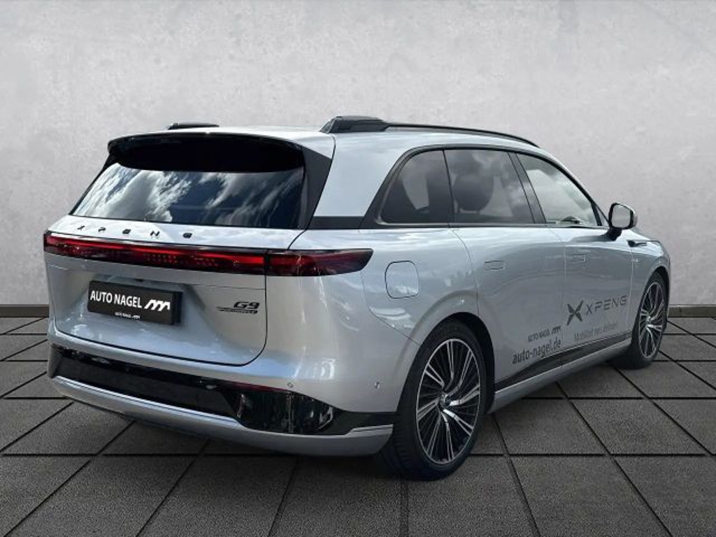 Xpeng G9