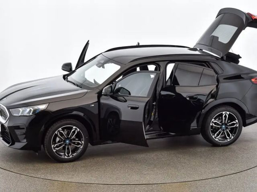 BMW iX2