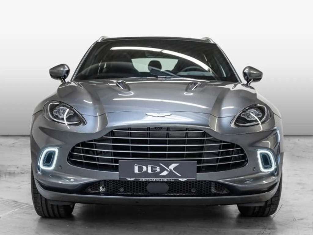 Aston Martin DBX