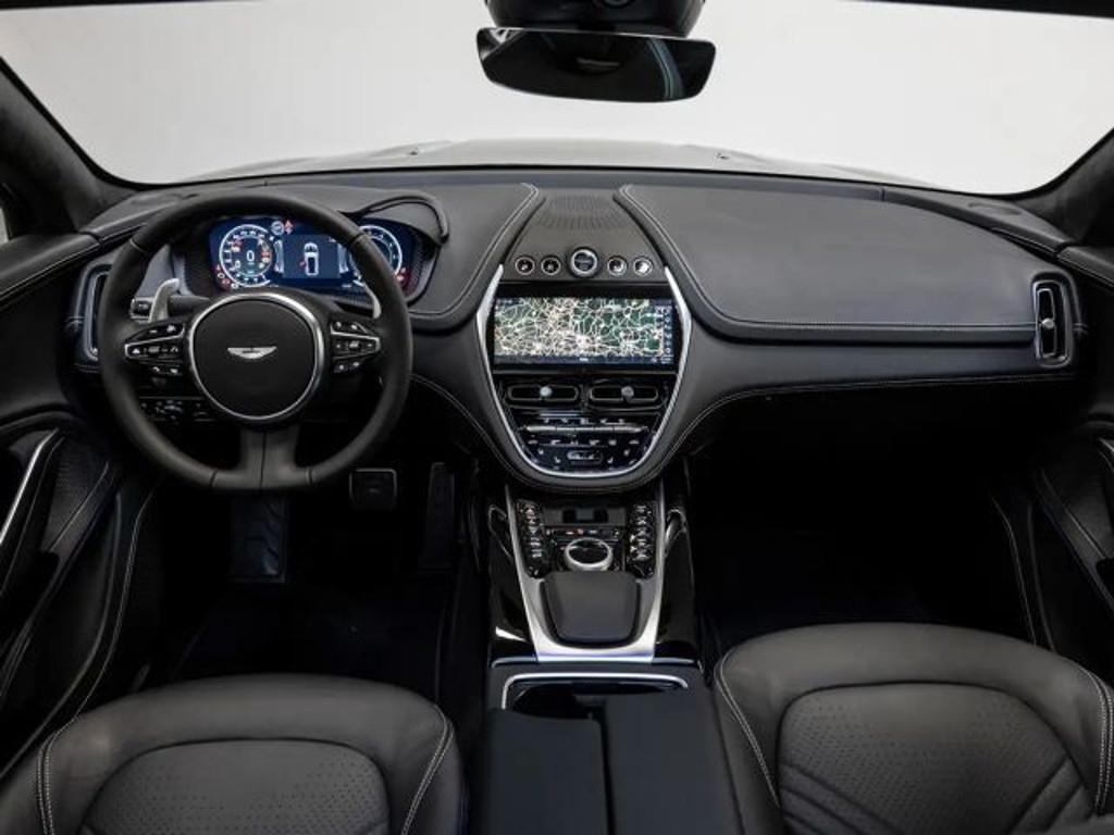 Aston Martin DBX