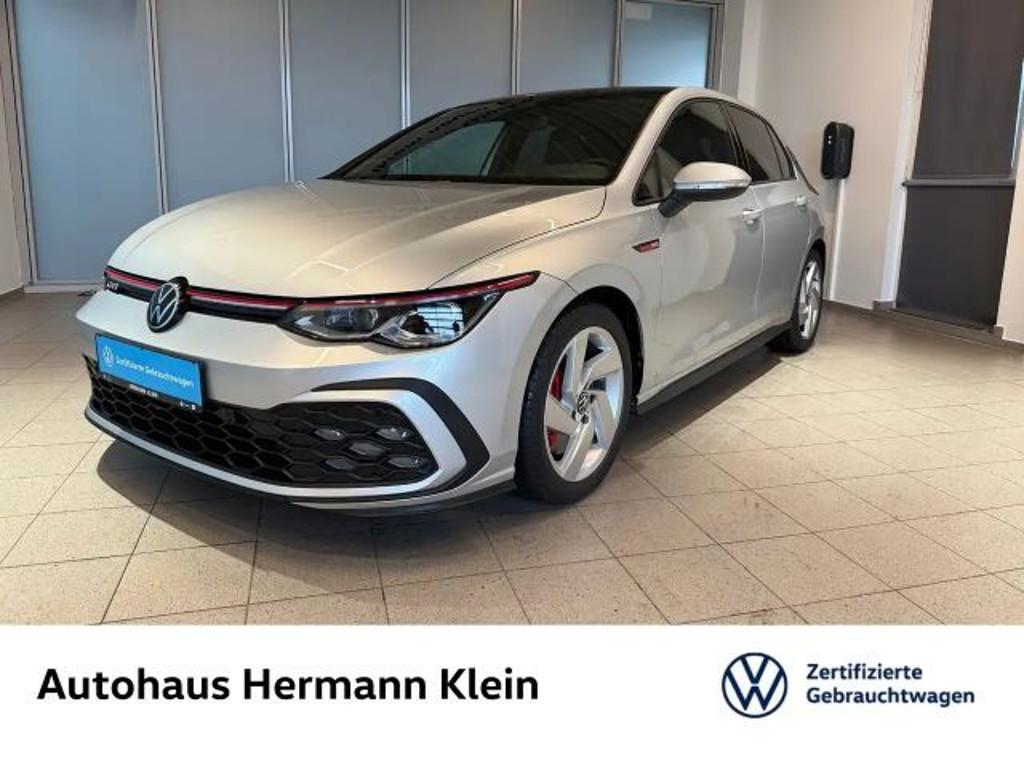 Volkswagen Golf 2023 Benzine