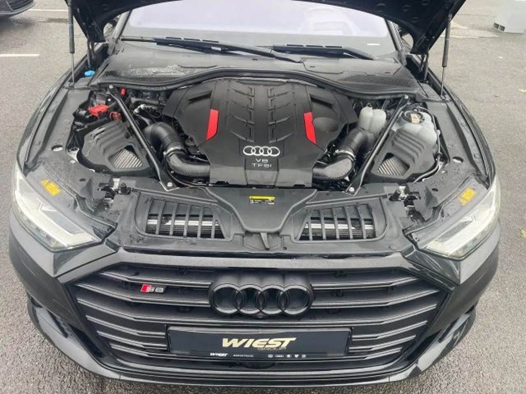 Audi S8
