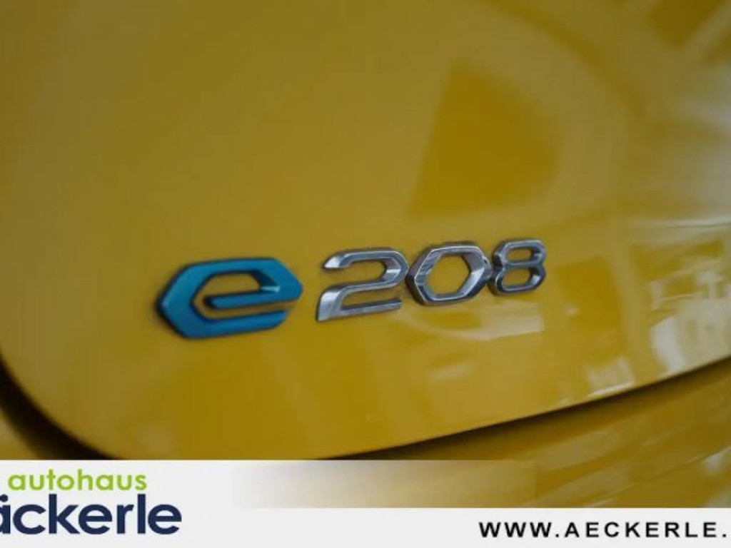 Peugeot e-208