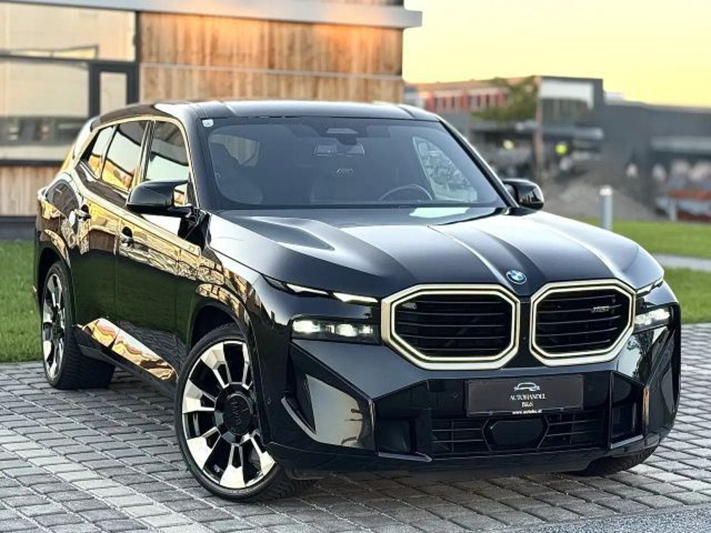 BMW XM 2023 Benzine