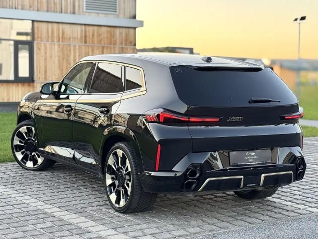 BMW XM