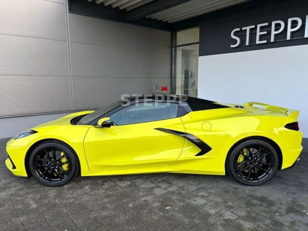 Corvette C8