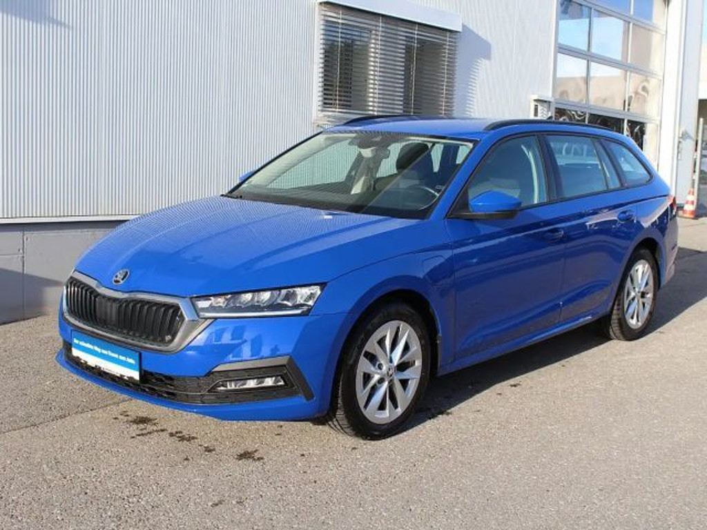 Skoda Octavia 2023 Hybride Benzine