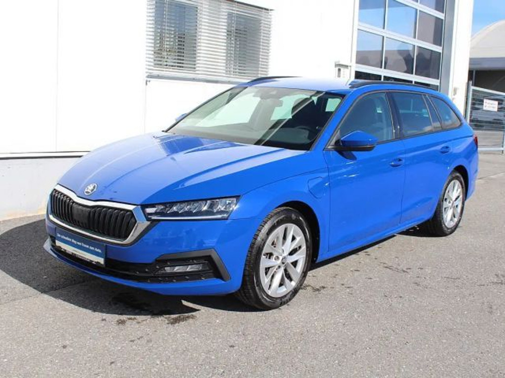Skoda Octavia 2023 Hybride Benzine