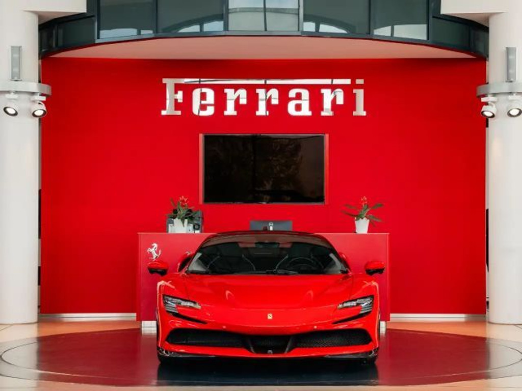 Ferrari SF90