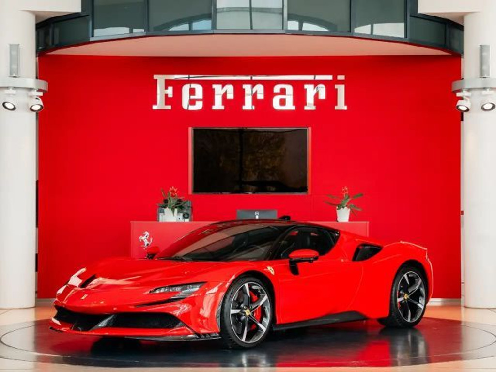 Ferrari SF90
