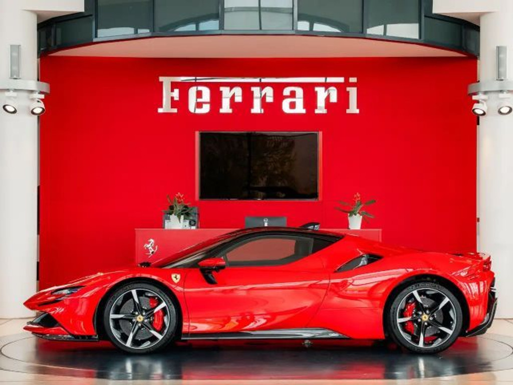Ferrari SF90