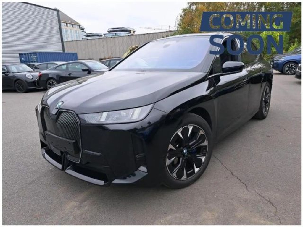 BMW iX