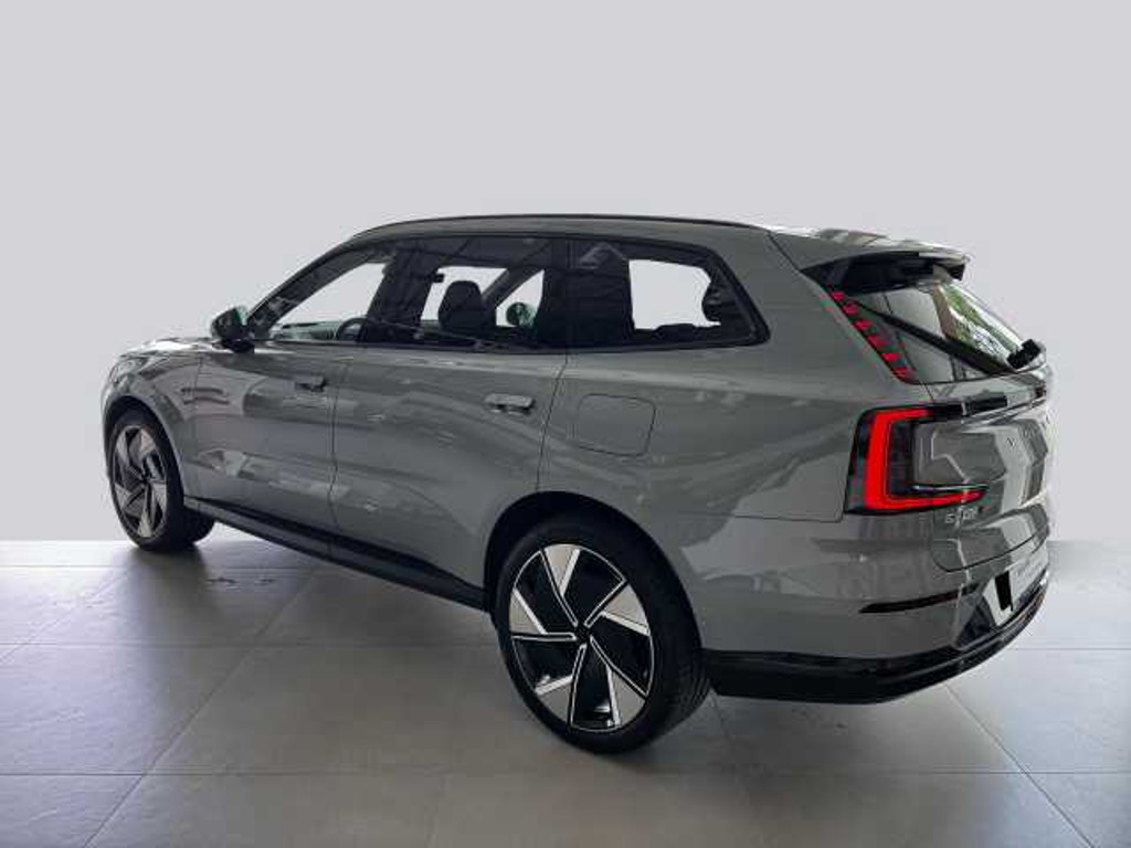 Volvo EX90