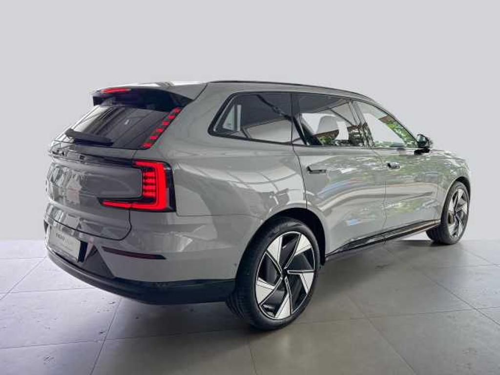 Volvo EX90