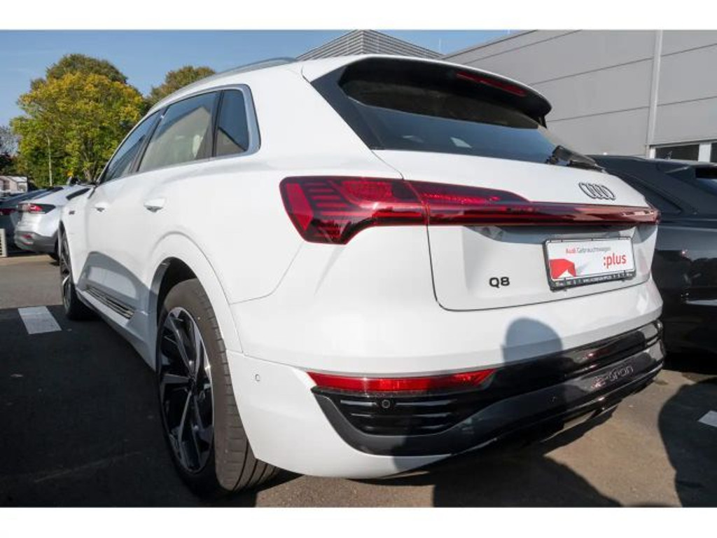 Audi Q8 e-tron