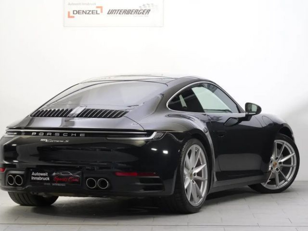 Porsche 992