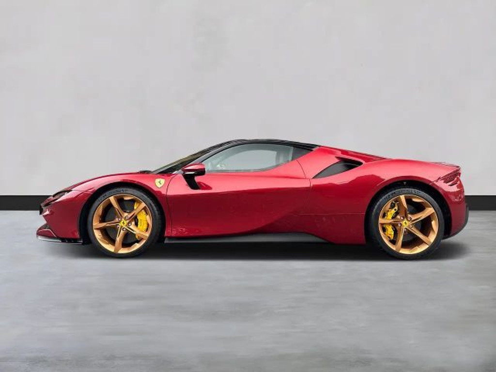 Ferrari SF90